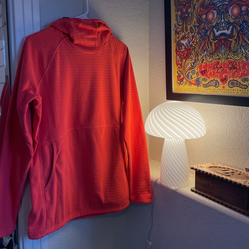 New Mountain Hardwear Hoodie